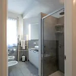 - Modern * Lecco