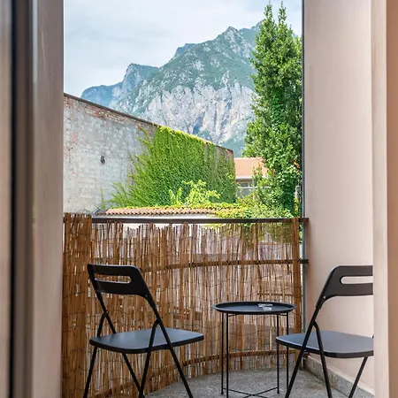 - Modern Lecco