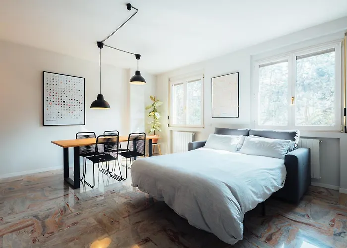 - Modern Apartamento Lecco