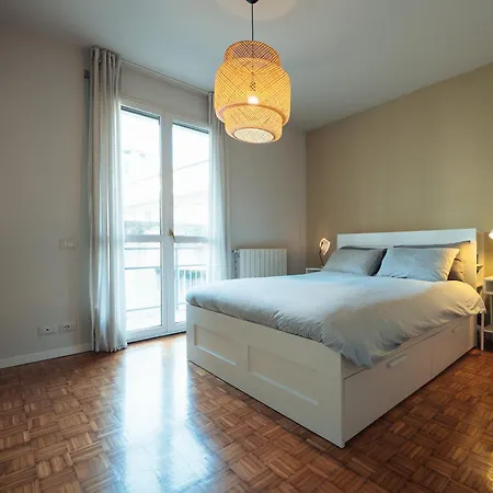 - Modern Lecco